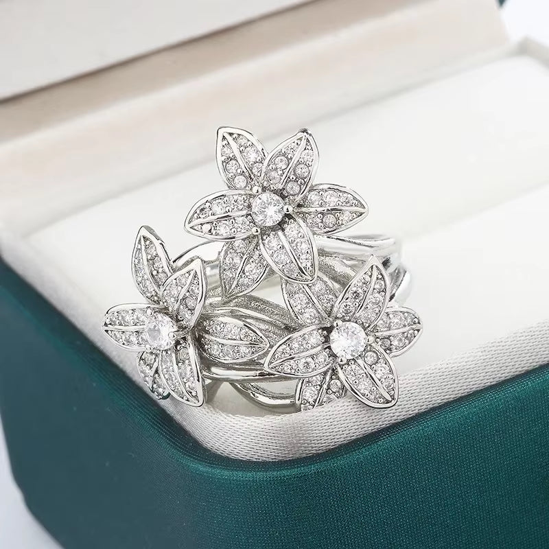 Pear-Shaped Flower Zircon Ring (خاتم الزركون الزهري بشكل الكمثرى - تصميم فاخر للحفلات والهدايا)