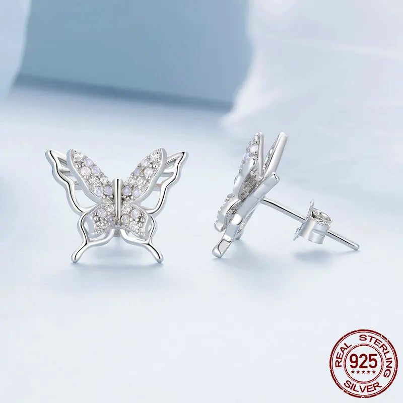 Graceful Butterfly Stud Earrings (أقراط الفراشة الرقيقة)