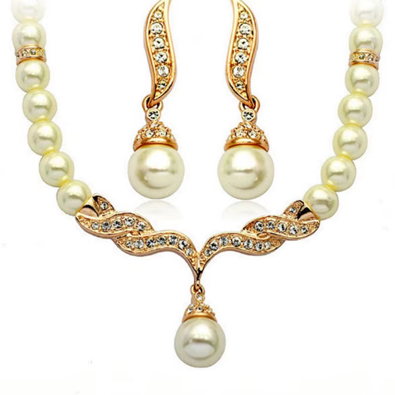 Elegant Gold Pearl Jewelry necklace Set (طقم مجوهرات ذهبي أنيق باللؤلؤ - مثالي للعرائس)