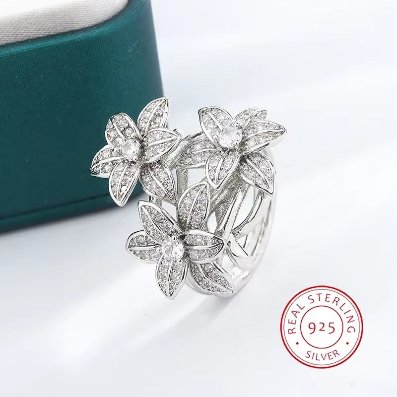 Pear-Shaped Flower Zircon Ring (خاتم الزركون الزهري بشكل الكمثرى - تصميم فاخر للحفلات والهدايا)