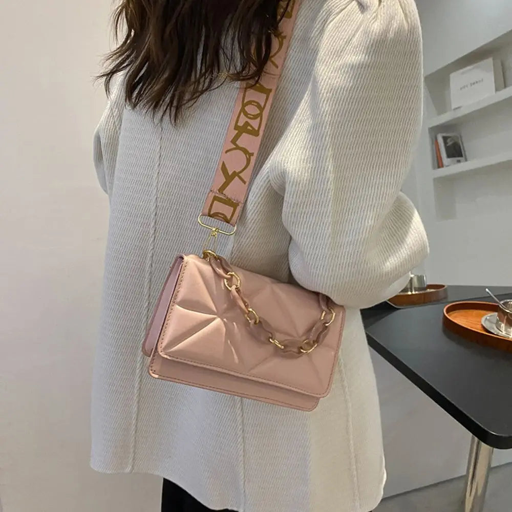 Elegant Winter Shoulder Bag (حقيبة كتف شتوية بنقشة حجرية - حقيبة الأناقة)